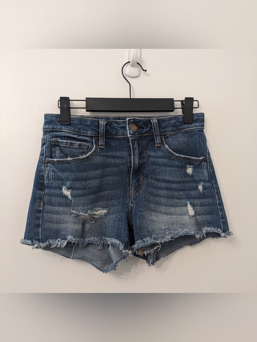 Aeropostale Flex Effects High Waisted Midi Shorts | Distressed, Medium Wash Sz 4